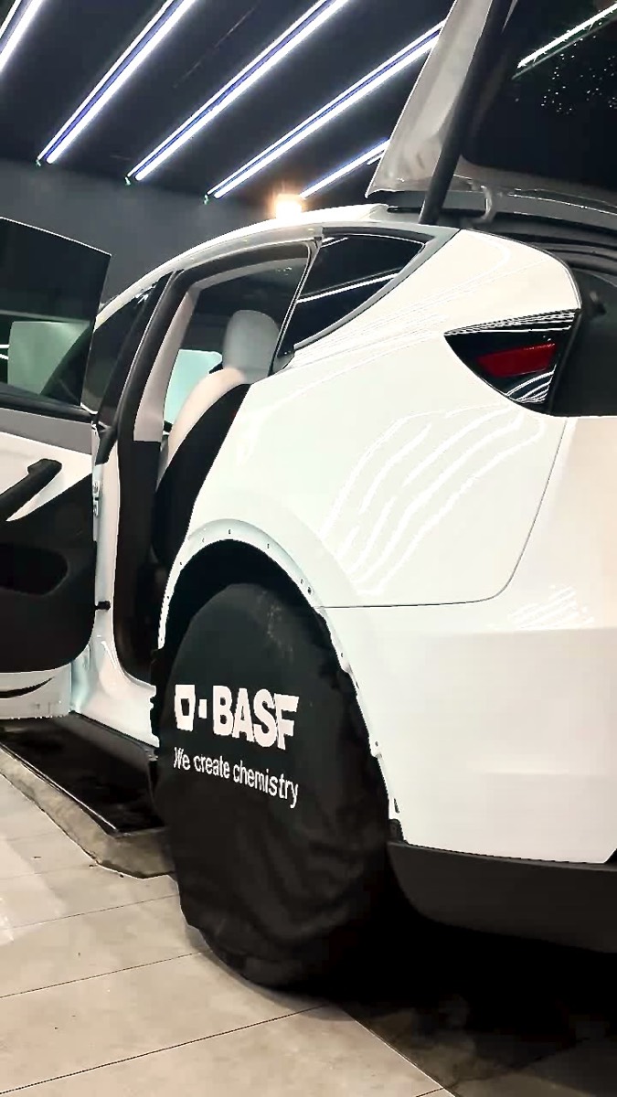 鍍卡 Do Car 施工中輪胎 BASF 防護套