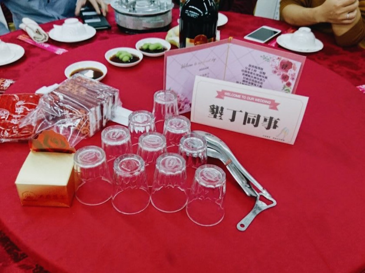 洪廚婚宴喜氣紅桌佈置