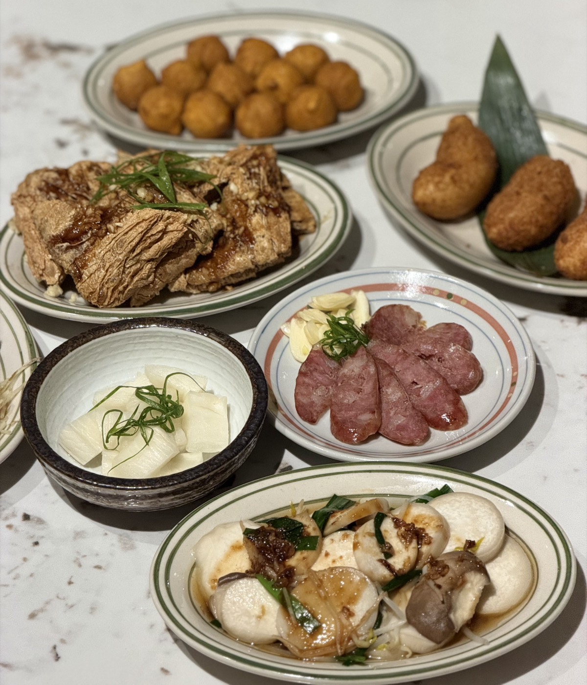 元肥鵝滿桌鵝肉料理與小菜