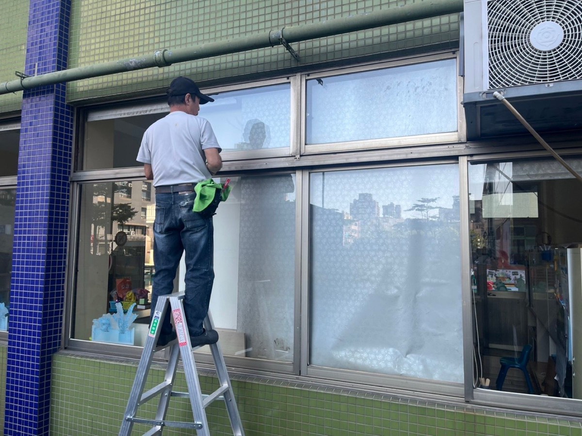 亞雷清潔台中西區外牆窗戶清潔