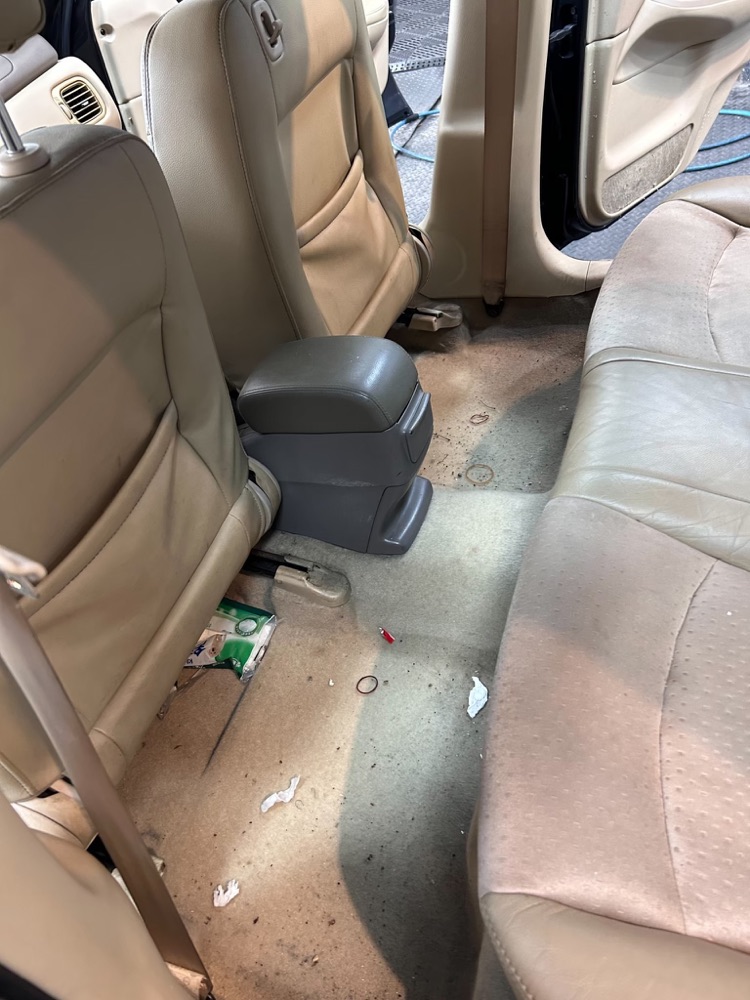 佑鑫台南汽車內裝清潔 家庭車絨布椅墊地毯污漬