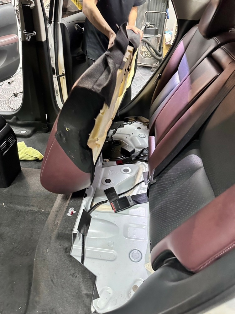 佑鑫汽車內裝清潔 座椅全部拆下清洗