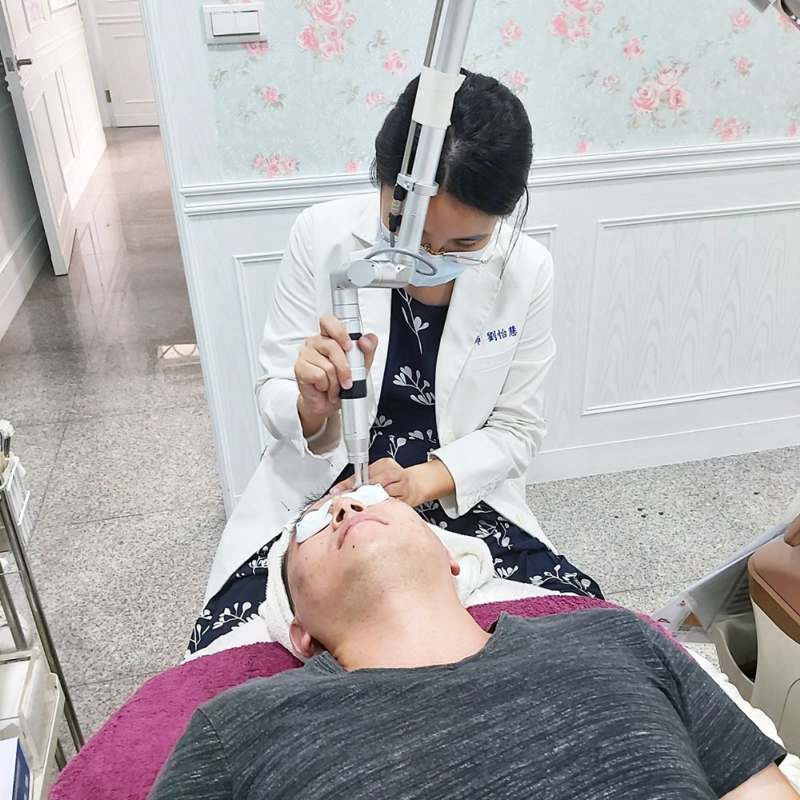 嘉義劉怡慧皮膚科 雷射除痘疤