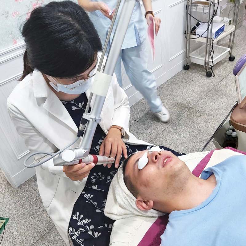 嘉義劉怡慧皮膚科 雷射除痘疤