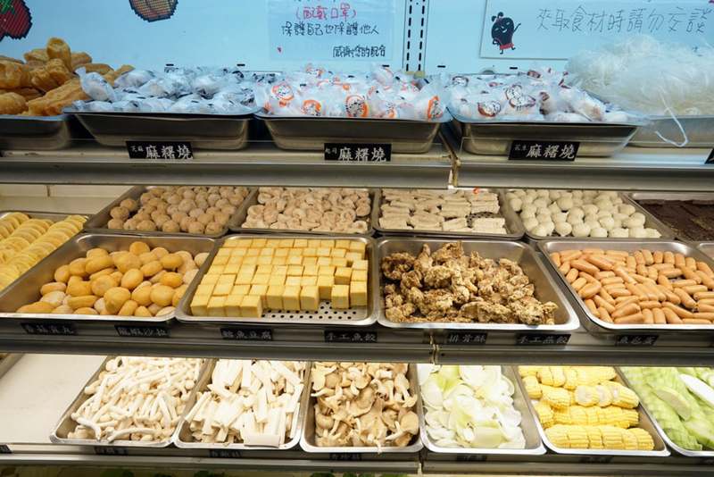 台南XM麻辣鍋 吃到飽海鮮肉片