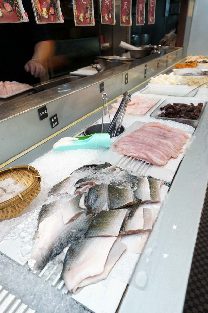 台南XM麻辣鍋 吃到飽海鮮肉片