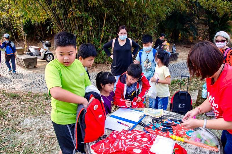 高雄華鴻文理補習班 安親課輔多元活動