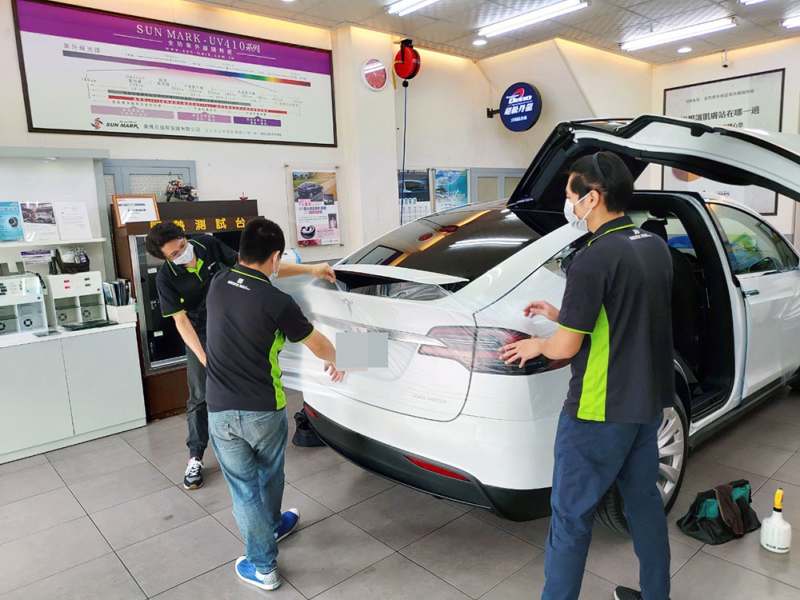 高雄嘉樂汽車隔熱紙 霧化除塵室
