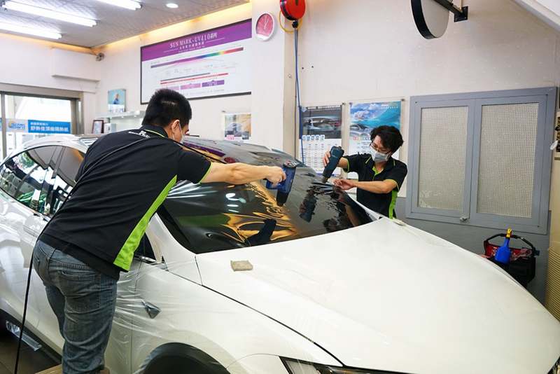 高雄嘉樂汽車隔熱紙 霧化除塵室