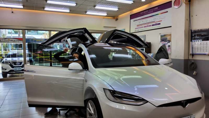 高雄嘉樂汽車隔熱紙 霧化除塵室