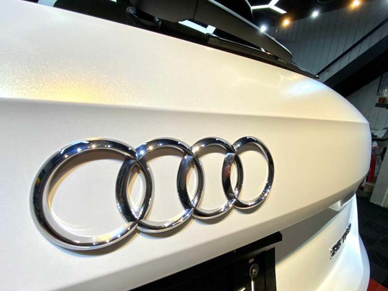 台中天藝汽車包膜 Audi改色消光冰霜白